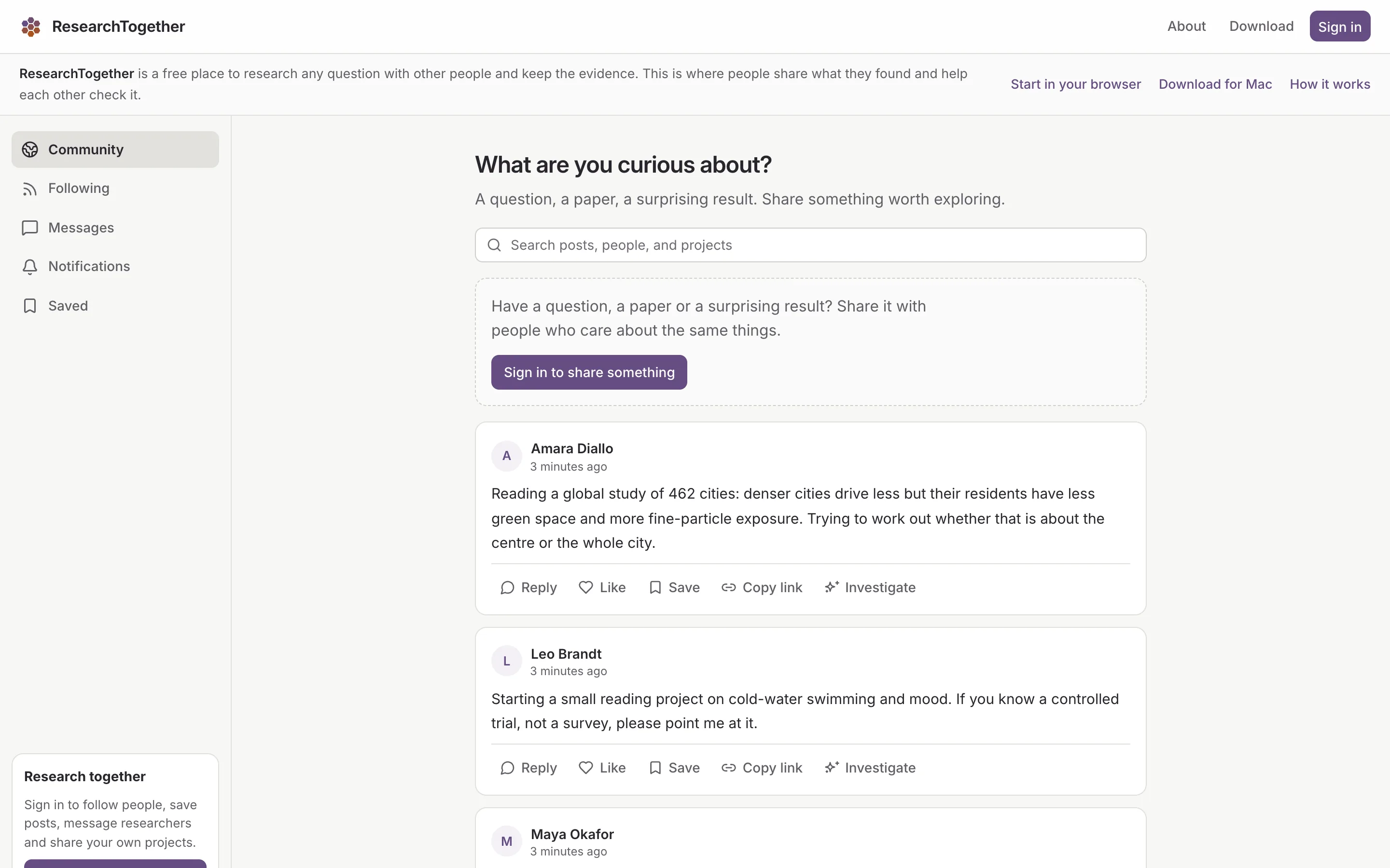 The Community feed seen without an account: a short introduction strip and the newest posts about shared projects.