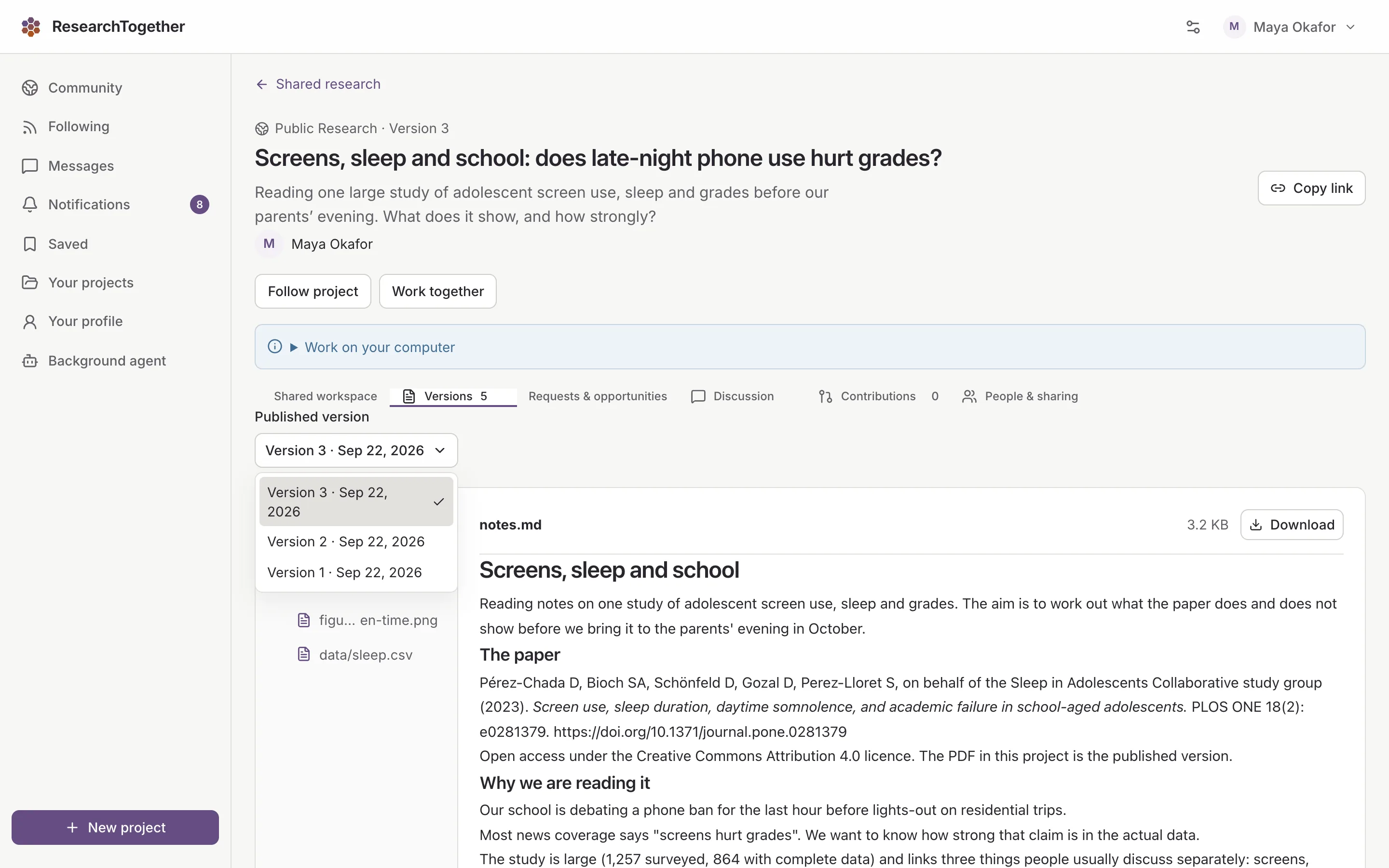 The reading notes open at version 2 while the project is at version 3, with the version list dropped down to choose any earlier one.